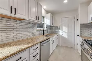 1806 Cunningham St, Irving, TX 75062 - Photo 14