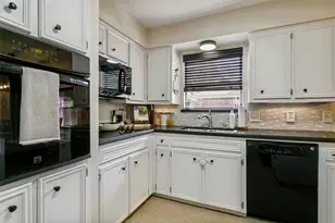 6917 Smithfield Rd, North Richland Hills, TX 76182 - Photo 10