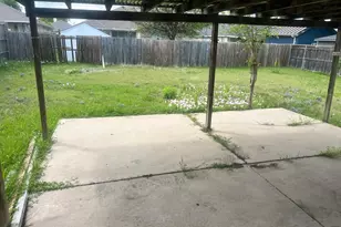 6002 Rising Meadow Dr, Arlington, TX 76018 - Photo 2