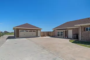 592 Old Agnes Rd, Weatherford, TX 76088 - Photo 4