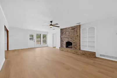 213 Gregory Drive, DeSoto, TX 75115 - Photo 6