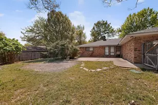 213 Gregory Dr, DeSoto, TX 75115 - Photo 36