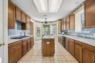 2225 Grinelle Dr, Plano, TX 75025 - Photo 6