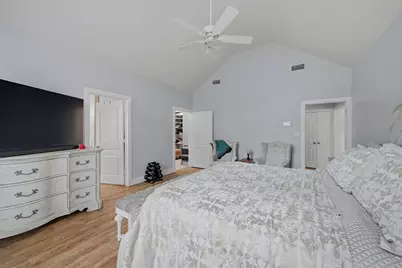 106 Shoshone Drive, Lake Kiowa, TX 76240 - Photo 18