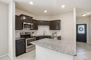 637 S Redford Ln, White Settlement, TX 76108 - Photo 6