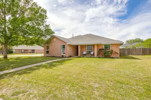 605 Rhonda, Italy, TX 76651 - Photo 2