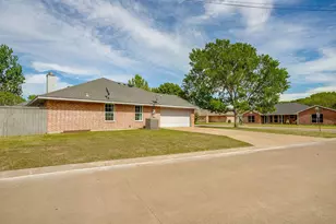 605 Rhonda, Italy, TX 76651 - Photo 6