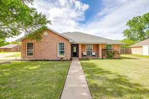 605 Rhonda, Italy, TX 76651 - Photo 2
