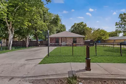 494 Park Street, Cleburne, TX 76031 - Photo 4