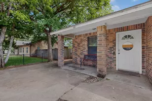 494 Park St, Cleburne, TX 76031 - Photo 6