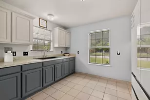 494 Park St, Cleburne, TX 76031 - Photo 14