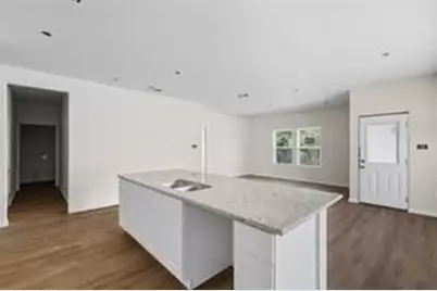 2512 Sheraton Drive, Fort Worth, TX 76105 - Photo 6