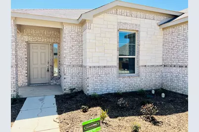 812 Peaceful Brook Drive, Fort Worth, TX 76140 - Photo 2