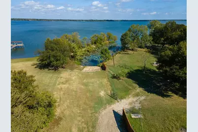 713 W Rosemary Street, Quinlan, TX 75474 - Photo 2