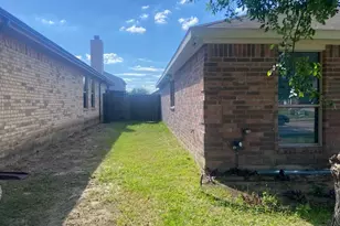 3521 Vicki Ln, Balch Springs, TX 75180 - Photo 2