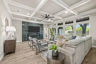 621 Evergreen Dr, Hurst, TX 76054 - Photo 2