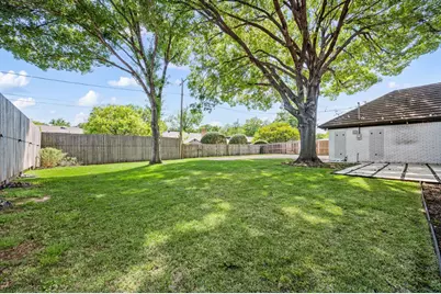 621 Evergreen Drive, Hurst, TX 76054 - Photo 24