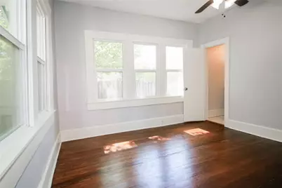 2107 College Avenue, Fort Worth, TX 76110 - Photo 26