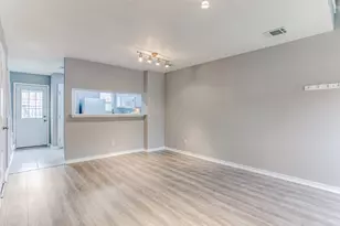 12 Abbey Rd, Euless, TX 76039 - Photo 4