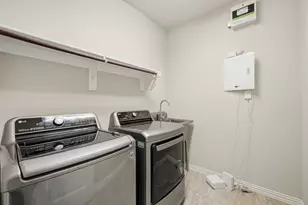 12809 Spring Hill Dr, Frisco, TX 75035 - Photo 18