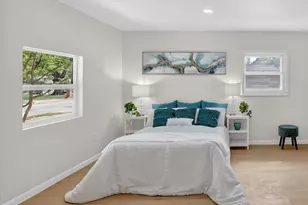 2424 Cloverdale St, Arlington, TX 76010 - Photo 10