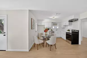 2424 Cloverdale St, Arlington, TX 76010 - Photo 8