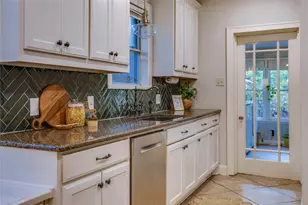 1126 N Windomere Ave, Dallas, TX 75208 - Photo 18