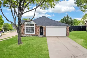 214 Chamblin Ct, Cedar Hill, TX 75104 - Photo 1