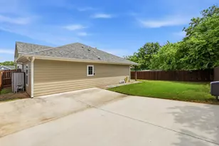 207 Wilson St, Lake Dallas, TX 75065 - Photo 28