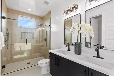 723 W 10th Street #103, Dallas, TX 75208 - Photo 30