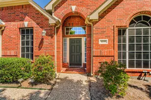 4236 Sharondale Dr, Flower Mound, TX 75022 - Photo 4