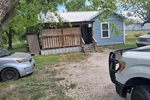 701 W Colorado St, Groesbeck, TX 76642 - Photo 1