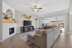 4409 Terraview Dr, Arlington, TX 76001 - Photo 4