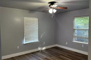 1004 Sanders St, Bowie, TX 76230 - Photo 14