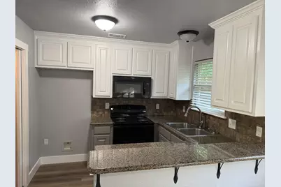 1004 Sanders Street, Bowie, TX 76230 - Photo 4