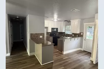 1004 Sanders Street, Bowie, TX 76230 - Photo 6