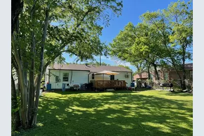 2705 Brockbank Drive, Irving, TX 75062 - Photo 8