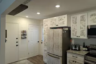 2705 Brockbank Dr, Irving, TX 75062 - Photo 4