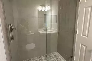 900 Cornfield Dr, Arlington, TX 76017 - Photo 10