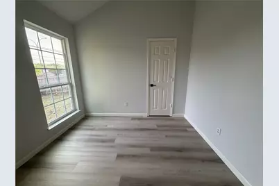 900 Cornfield Drive, Arlington, TX 76017 - Photo 12