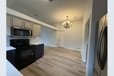 900 Cornfield Drive, Arlington, TX 76017 - Photo 8
