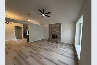 900 Cornfield Drive, Arlington, TX 76017 - Photo 4