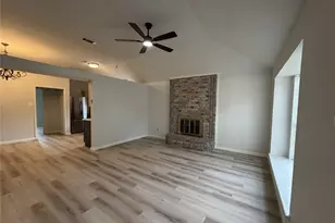 900 Cornfield Dr, Arlington, TX 76017 - Photo 4