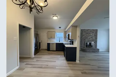 900 Cornfield Drive, Arlington, TX 76017 - Photo 6