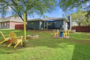 108 San Chez Dr, Lake Kiowa, TX 76240 - Photo 22