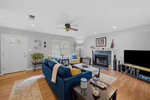 108 San Chez Dr, Lake Kiowa, TX 76240 - Photo 4