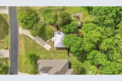 108 San Chez Drive, Lake Kiowa, TX 76240 - Photo 28