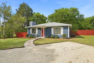 108 San Chez Dr, Lake Kiowa, TX 76240 - Photo 2