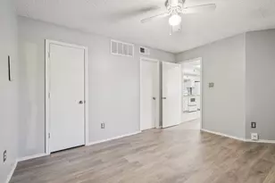 1712 Baird Farm Cir, Arlington, TX 76006 - Photo 12