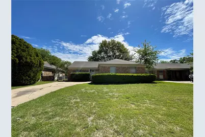 7204 Shadow Bend Drive, Fort Worth, TX 76137 - Photo 2